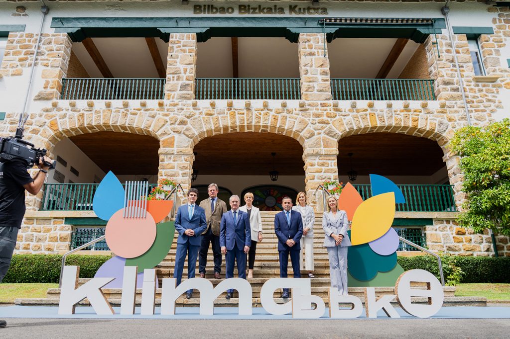Inauguración Fundacion BBK - BBK klima hologramas Bilbao Bizkaia - Agencia diseño montaje escenario Bilbao - DT Creativos