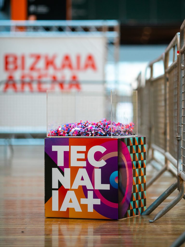 Evento corporativo BEC Bilbao Exhibition Centre - Tecnalia musica y charlas - Comunicación DT Creativos